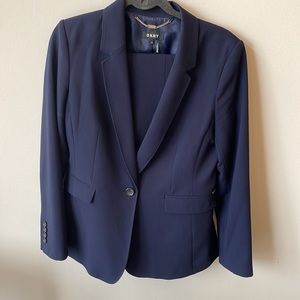 DKNY 3 matching pieces navy blue suit